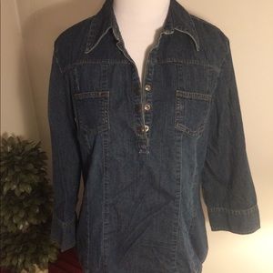 Old Navy denim shirt women’s M